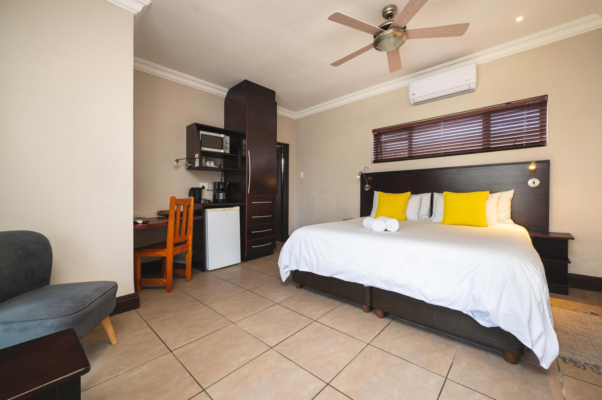 Africa Beach B&B Порт Елизабет Екстериор снимка